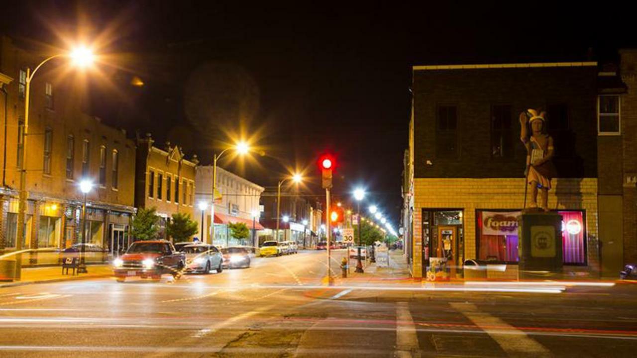 Luxury Apt W/ Spectrum Mood Lighting - Historic Cherokee Street Antique Row Maryland Heights Dış mekan fotoğraf