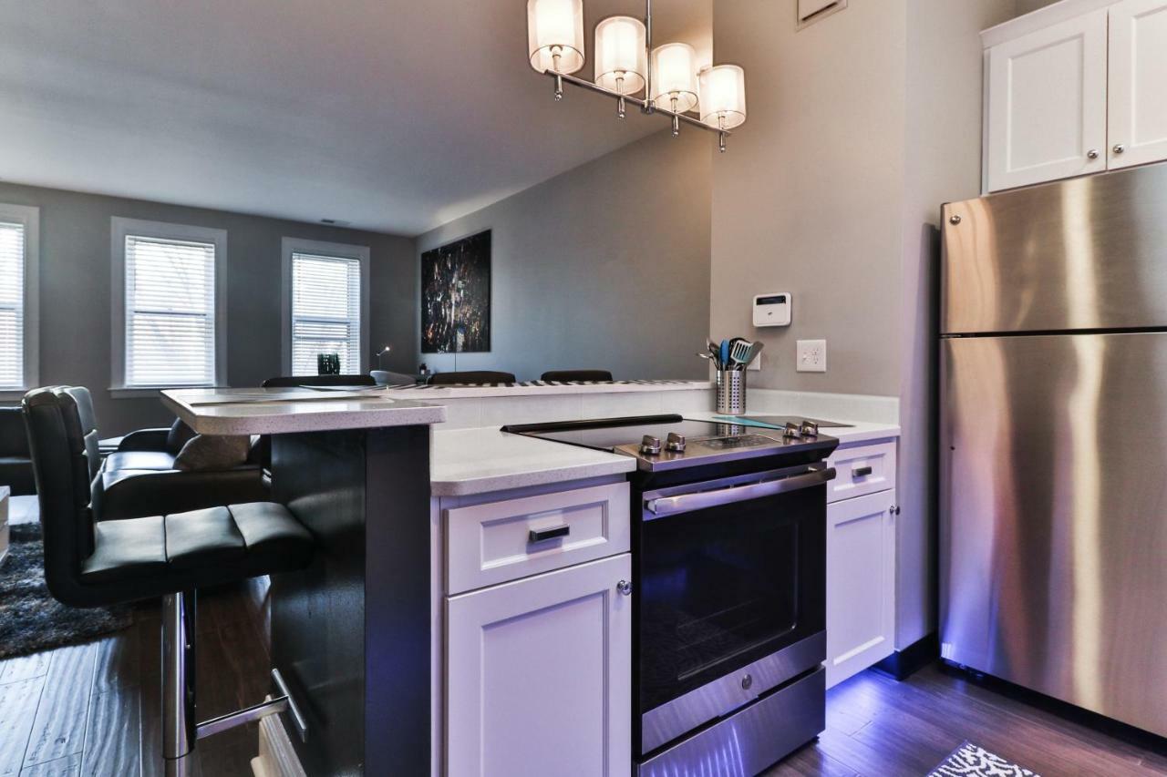 Luxury Apt W/ Spectrum Mood Lighting - Historic Cherokee Street Antique Row Maryland Heights Dış mekan fotoğraf
